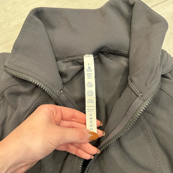 Lululemon Jacket - Picture 5 of 8